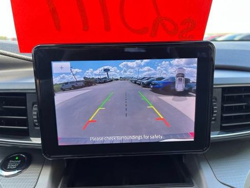 Used 2021 Ford Explorer XLT w/ Equipment Group 202A AWD/4WD image 32