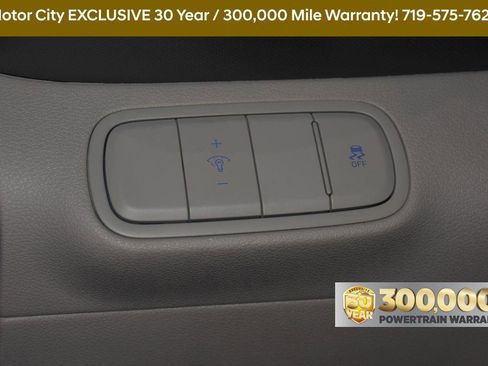 New 2025 Hyundai Venue SEL image 30