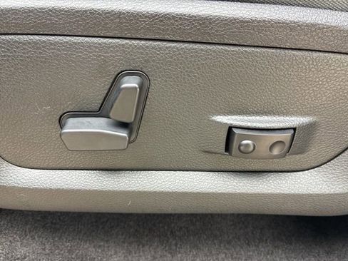 Used 2017 RAM 1500 Big Horn AWD/4WD image 17