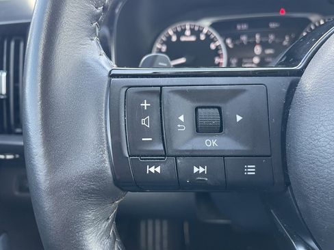 Certified 2023 Nissan Pathfinder SL image 8