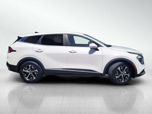 Used 2023 Kia Sportage EX FWD image 3