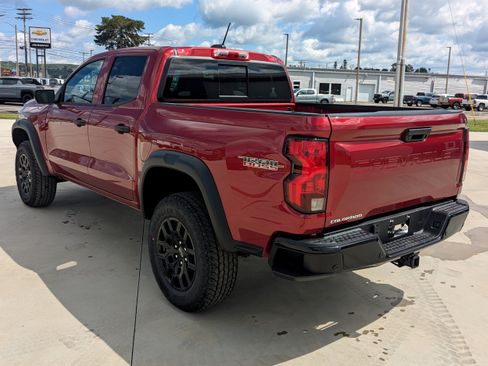 New 2026 Chevrolet Colorado Trail Boss AWD/4WD image 2