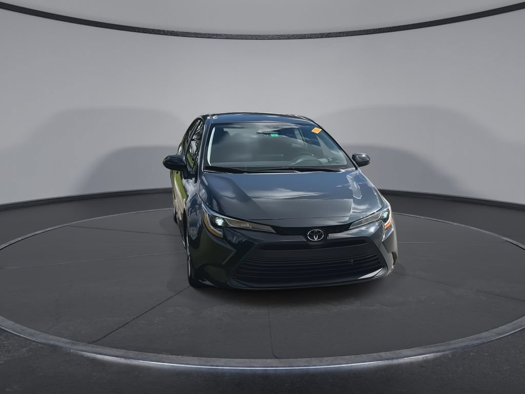 Used 2024 Toyota Corolla LE FWD image 3