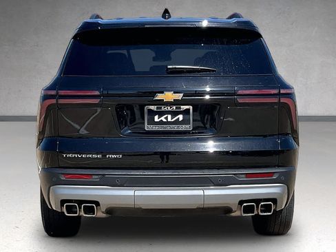 Used 2025 Chevrolet Traverse LT AWD/4WD image 5
