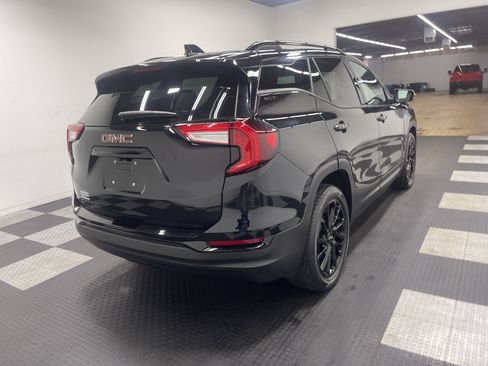 Used 2023 GMC Terrain SLT w/ Elevation Edition image 5