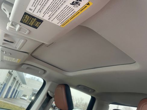 Used 2022 Ford Maverick Lariat w/ Lariat Luxury Package image 4