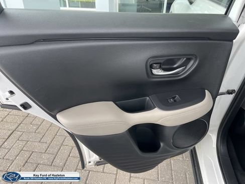 Used 2023 Honda HR-V LX image 16