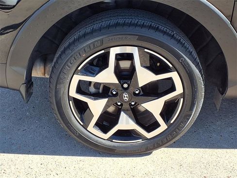 Used 2022 Hyundai Santa Cruz Limited image 9