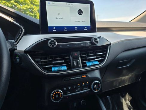 Used 2020 Ford Escape SE FWD image 28