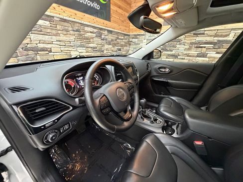 Used 2020 Jeep Cherokee Altitude image 10