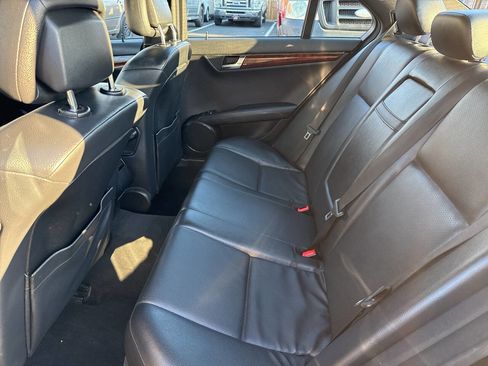 Used 2011 Mercedes-Benz C 300 4MATIC Sedan image 12