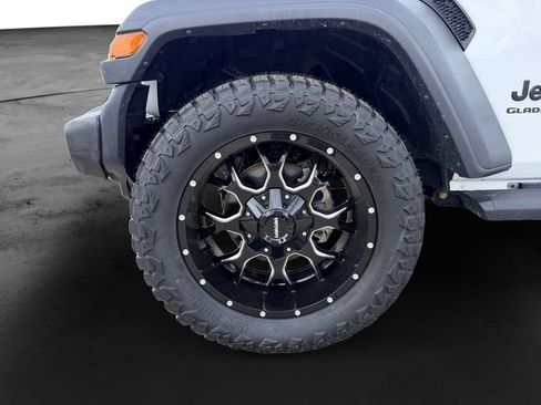 Used 2020 Jeep Gladiator Sport w/ Trailer Tow Package AWD/4WD image 9