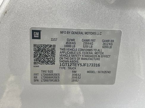 Used 2018 GMC Sierra 2500 SLT w/ Duramax Plus Package image 27