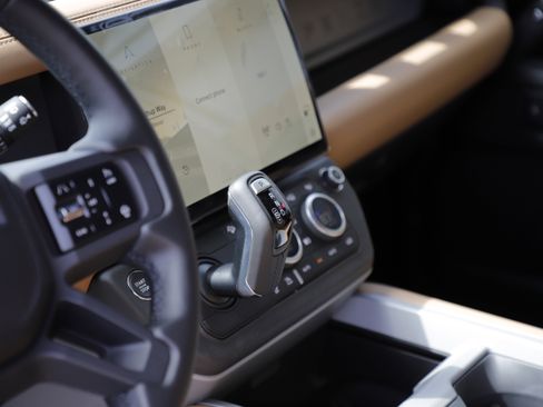 New 2026 Land Rover Defender 110 X AWD/4WD image 22