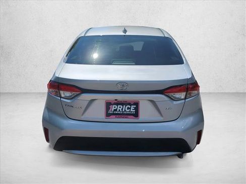 Used 2022 Toyota Corolla LE FWD image 6