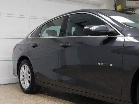Used 2018 Chevrolet Malibu LT image 11