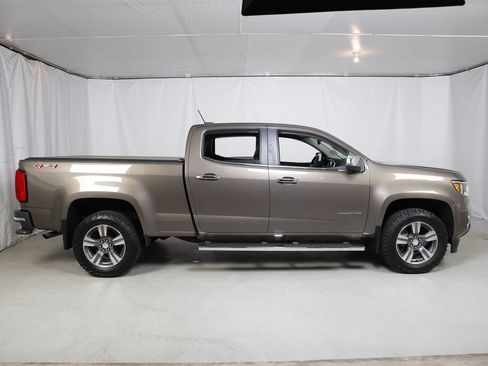 Used 2015 Chevrolet Colorado LT w/ Luxury Package AWD/4WD image 2