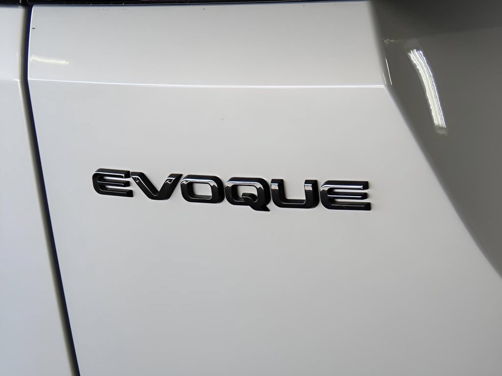 Used 2026 Land Rover Range Rover Evoque Dynamic SE AWD/4WD image 8