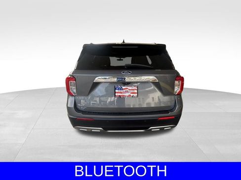 Used 2022 Ford Explorer XLT w/ Equipment Group 202A image 5