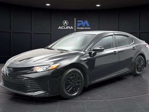 Used 2020 Toyota Camry LE FWD image 1