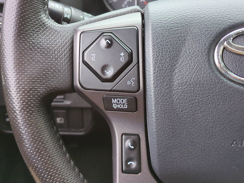 Used 2019 Toyota Tacoma TRD Off-Road image 24