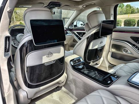 Used 2024 Mercedes-Benz Maybach S 680 4MATIC image 18