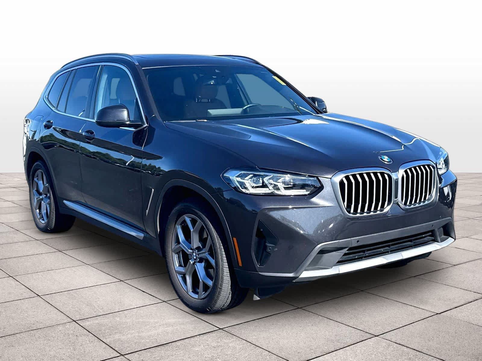 Used 2024 BMW X3 xDrive30i w/ Premium Package AWD/4WD image 3