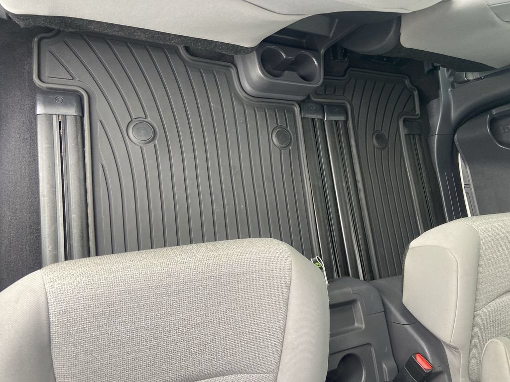 Used 2021 Toyota Sienna LE FWD image 34