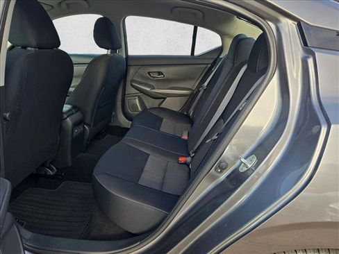 Used 2024 Nissan Sentra SV FWD image 18
