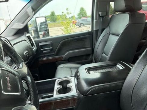 Used 2018 GMC Sierra 2500 SLT AWD/4WD image 6