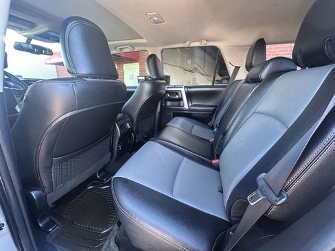 Used 2014 Toyota 4Runner SR5 Premium image 31