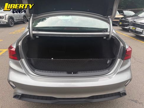Used 2022 Kia Forte LXS FWD image 11