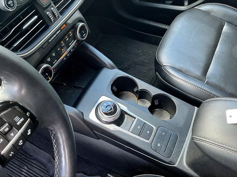 Used 2022 Ford Escape SEL w/ Technology Package image 15