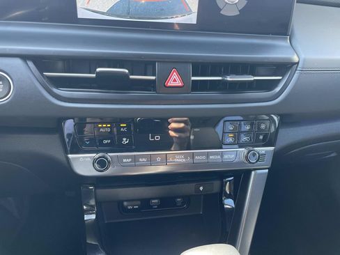 Used 2025 Kia Seltos EX w/ EX Sunroof Package AWD/4WD image 26