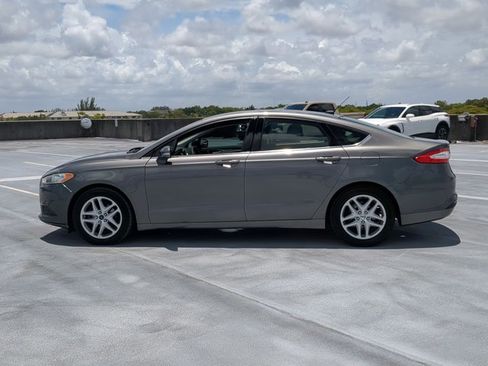 Used 2013 Ford Fusion SE FWD image 17