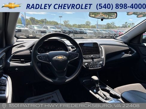 Certified 2025 Chevrolet Malibu LT FWD image 13