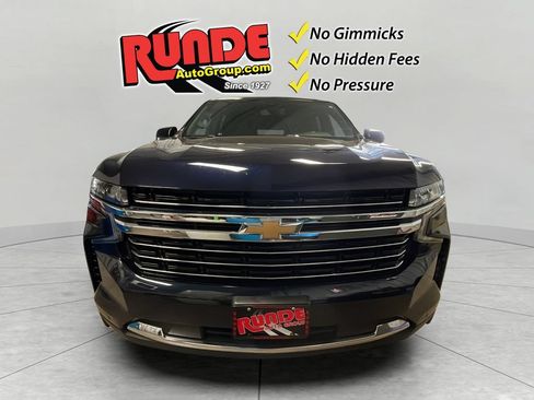 Used 2022 Chevrolet Suburban LT w/ Max Trailering Package AWD/4WD image 9