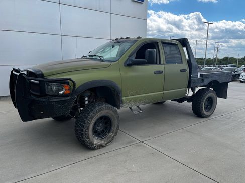 Used 2004 Dodge Ram 3500 Truck SLT w/ Trailer Tow Group AWD/4WD image 1