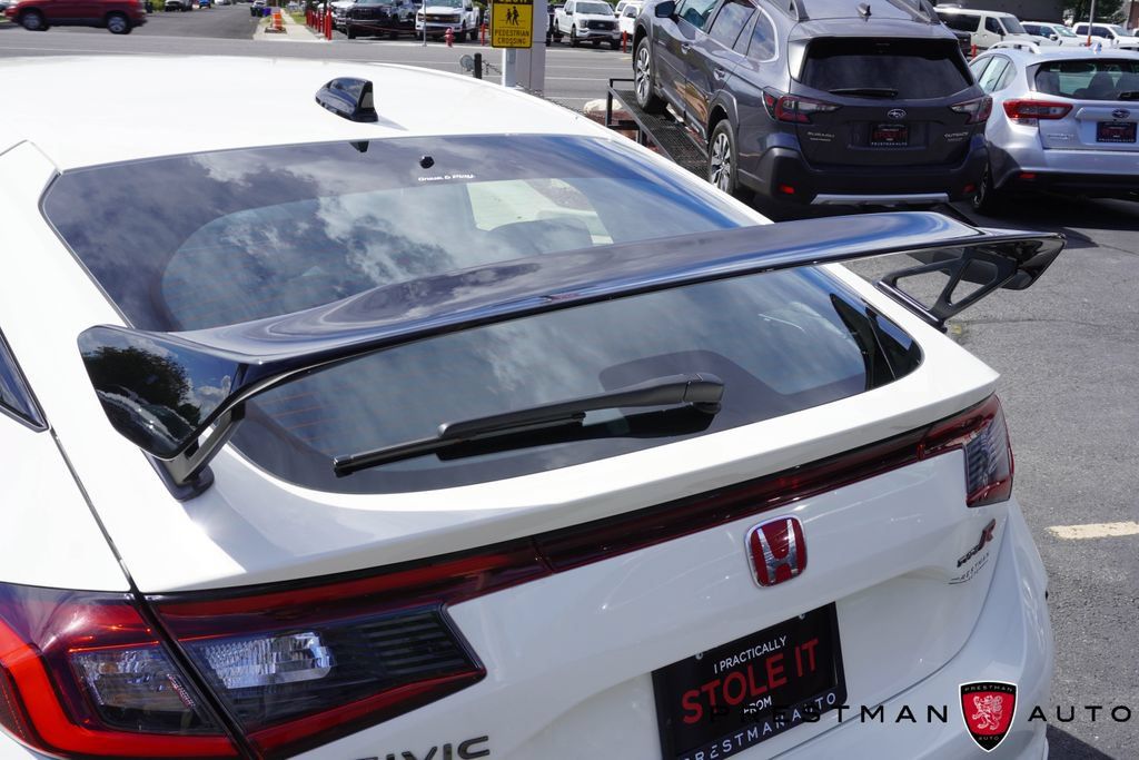Used 2025 Honda Civic Type R image 7