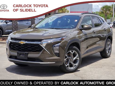 Used 2024 Chevrolet Trax LT w/ Driver Confidence Package FWD image 1