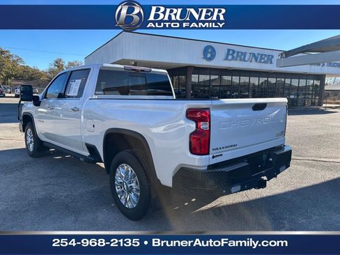 Used 2020 Chevrolet Silverado 2500 High Country w/ Z71 Off-Road Package image 8