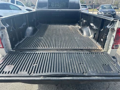 Used 2008 Nissan Titan XE w/ Preferred Pkg image 23