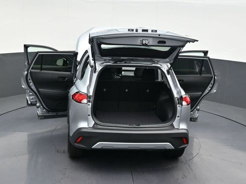 Used 2024 Toyota Corolla Cross LE image 35