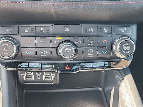 Certified 2024 Dodge Durango GT image 32