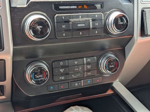 Used 2019 Ford F150 King Ranch w/ Equipment Group 601A Luxury AWD/4WD image 19