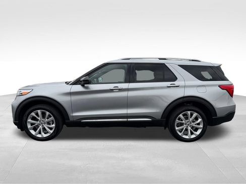 Used 2024 Ford Explorer Platinum w/ Technology Package AWD/4WD image 4