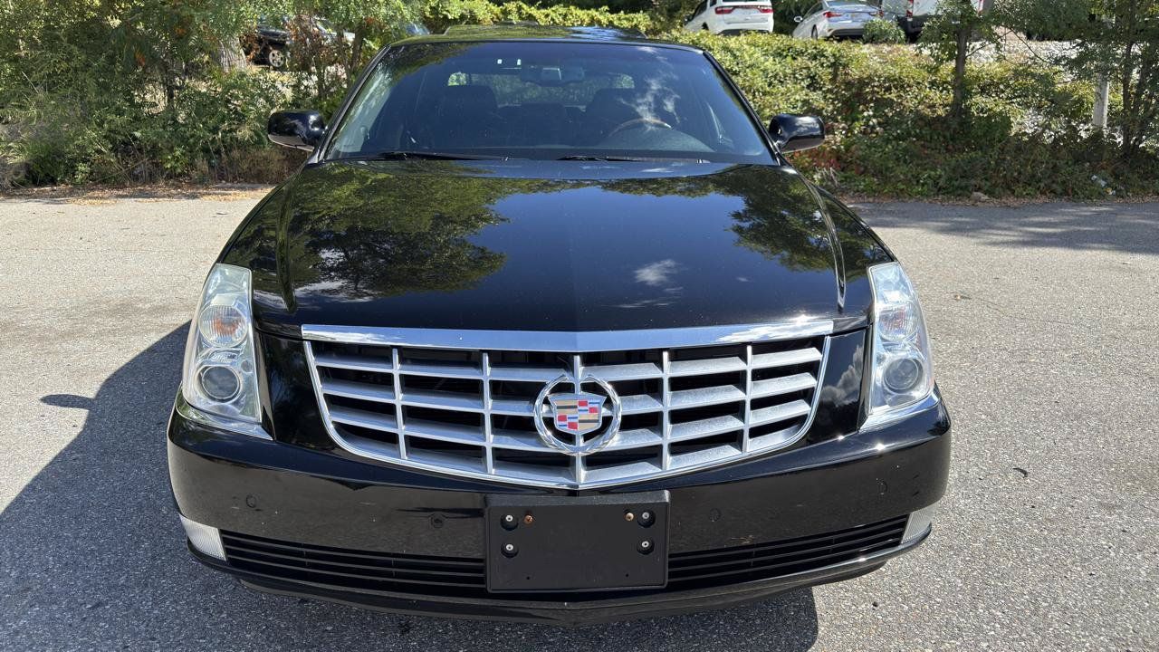 Used 2007 Cadillac DTS Performance FWD image 2