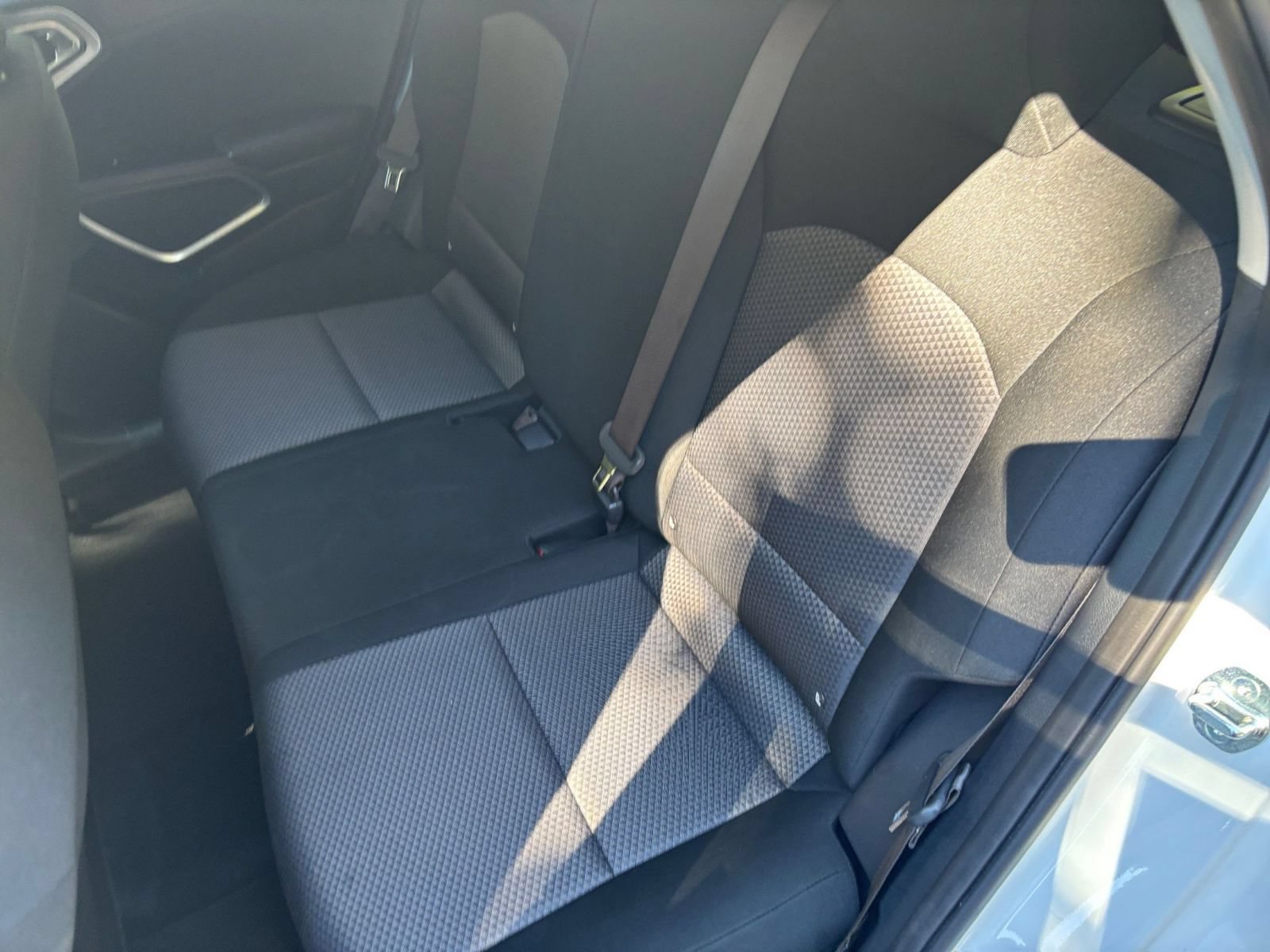 Used 2025 Kia Soul LX w/ LX Technology Package FWD image 31