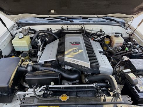 Used 2000 Lexus LX 470 4WD image 29