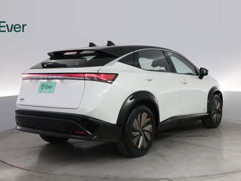 Used 2023 Nissan Ariya FWD image 12